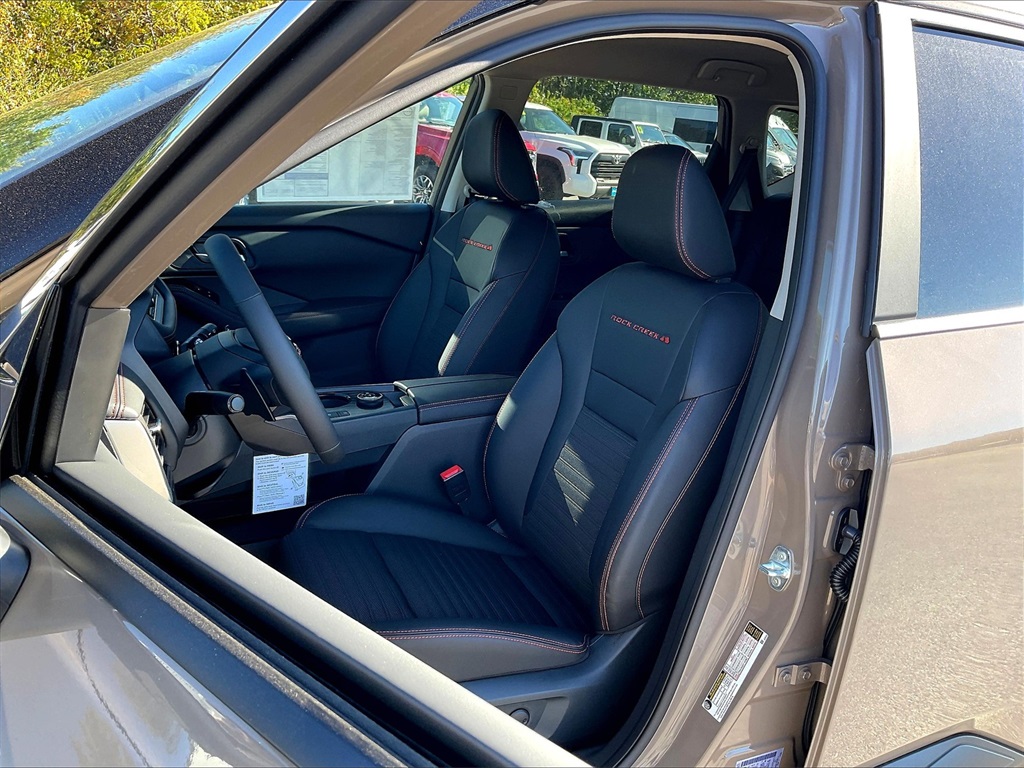 2026 Nissan Rogue SV photo 10
