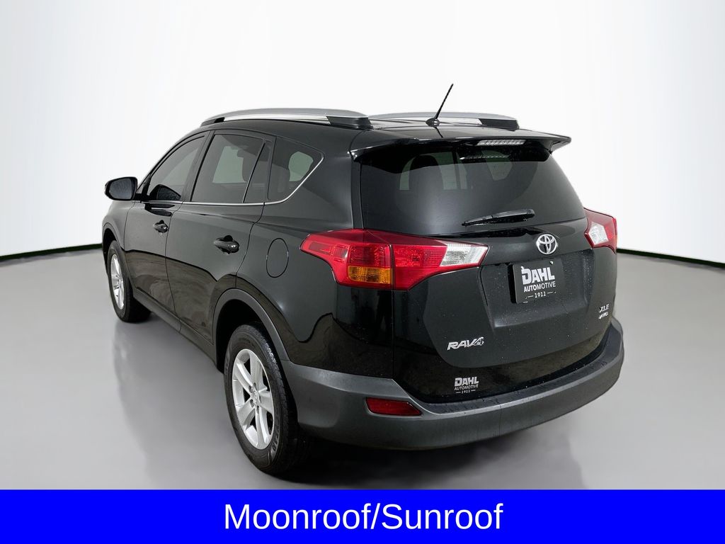 2013 Toyota RAV4 XLE photo 2