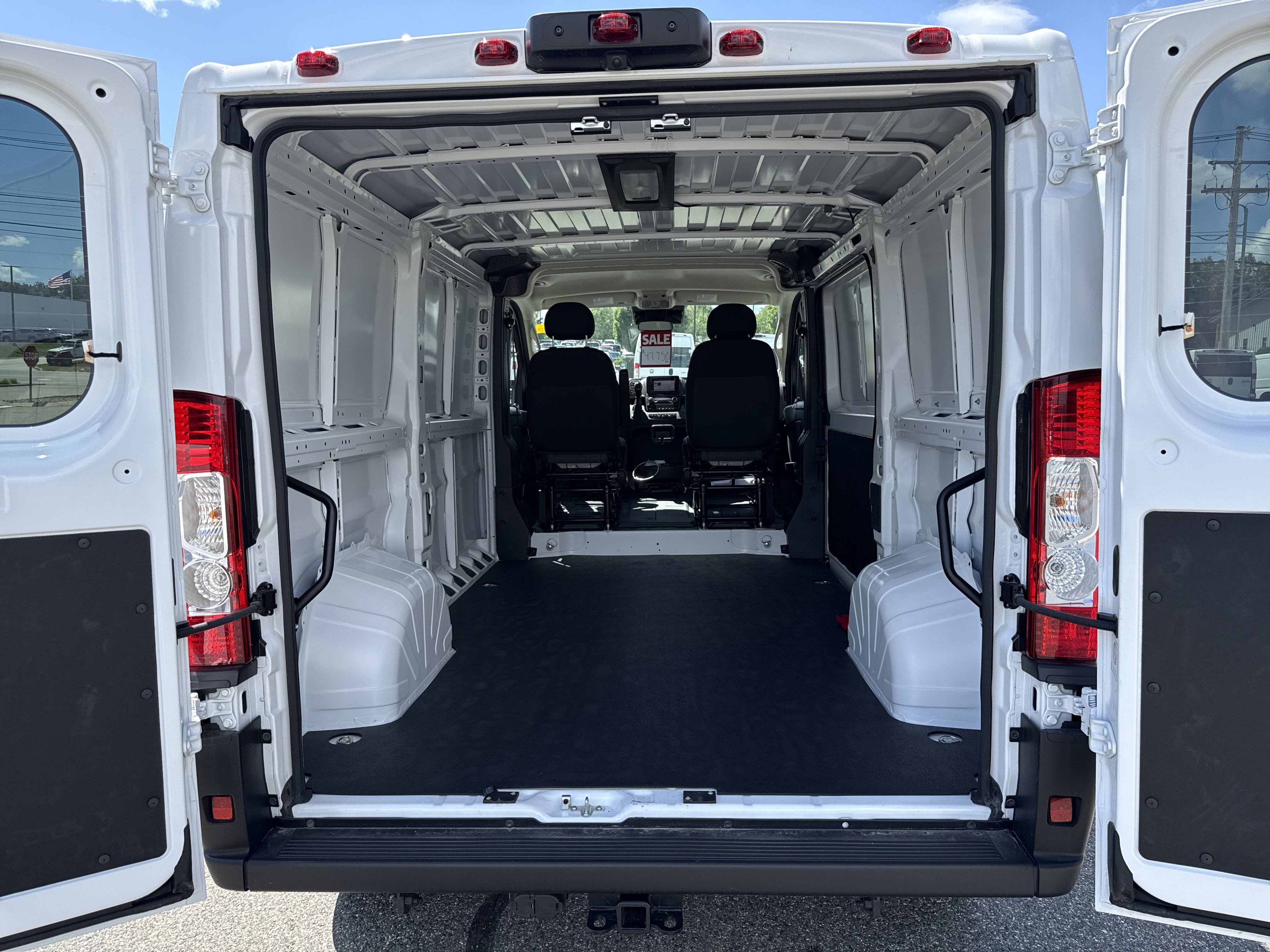 2025 Ram ProMaster 1500 photo 2