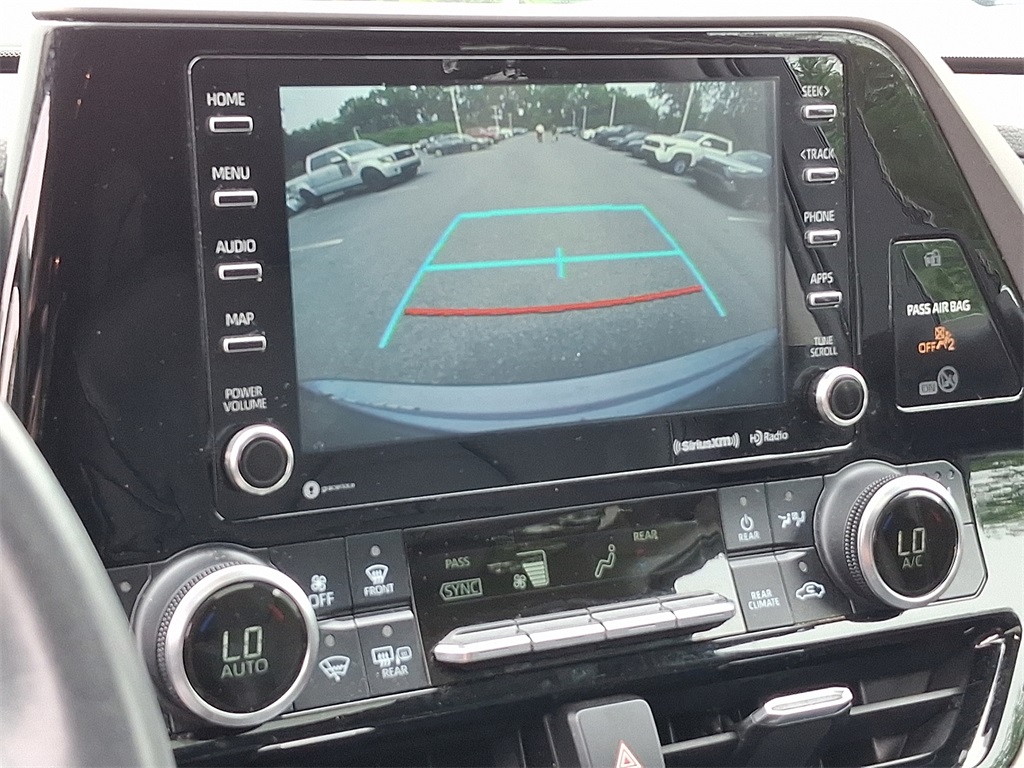 2022 Toyota Highlander XLE photo 19