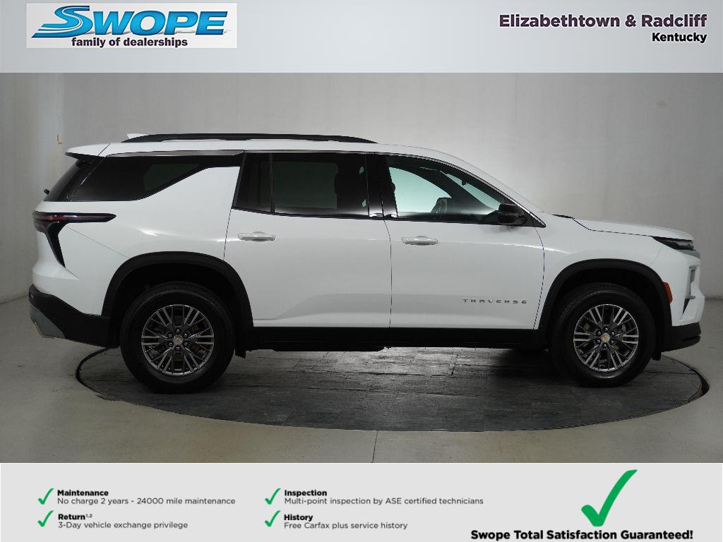 2025 Chevrolet Traverse photo 3
