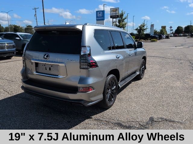 2023 Lexus GX 460 Luxury photo 7
