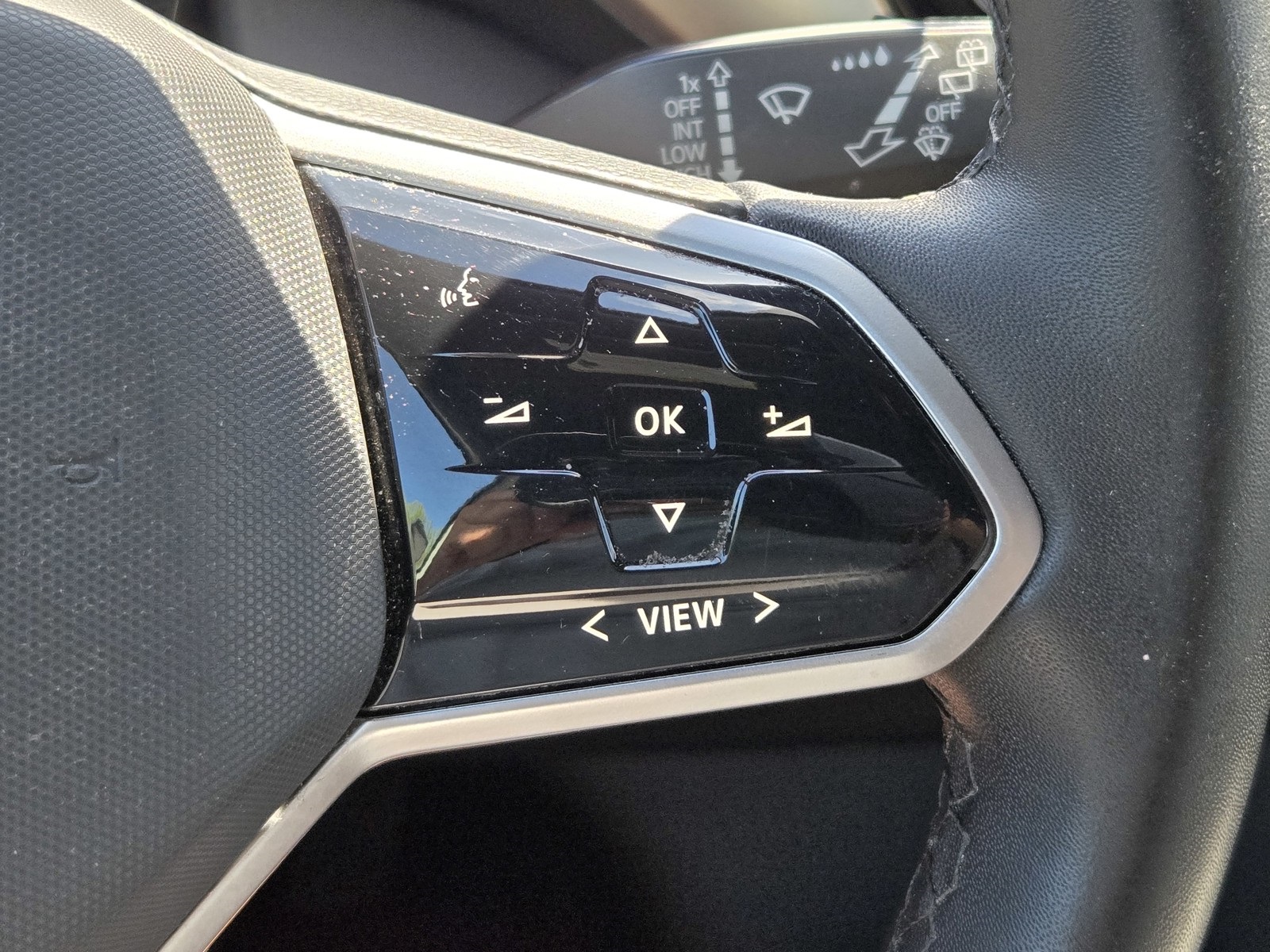 2023 Volkswagen ID.4 Pro photo 18