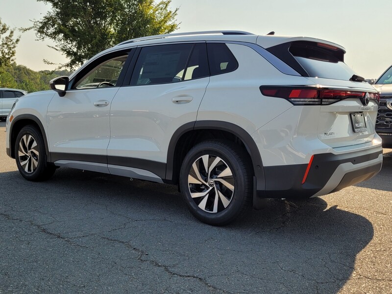 2025 Volkswagen Tiguan S photo 2