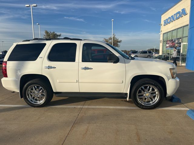 2008 Chevrolet Tahoe LTZ photo 3