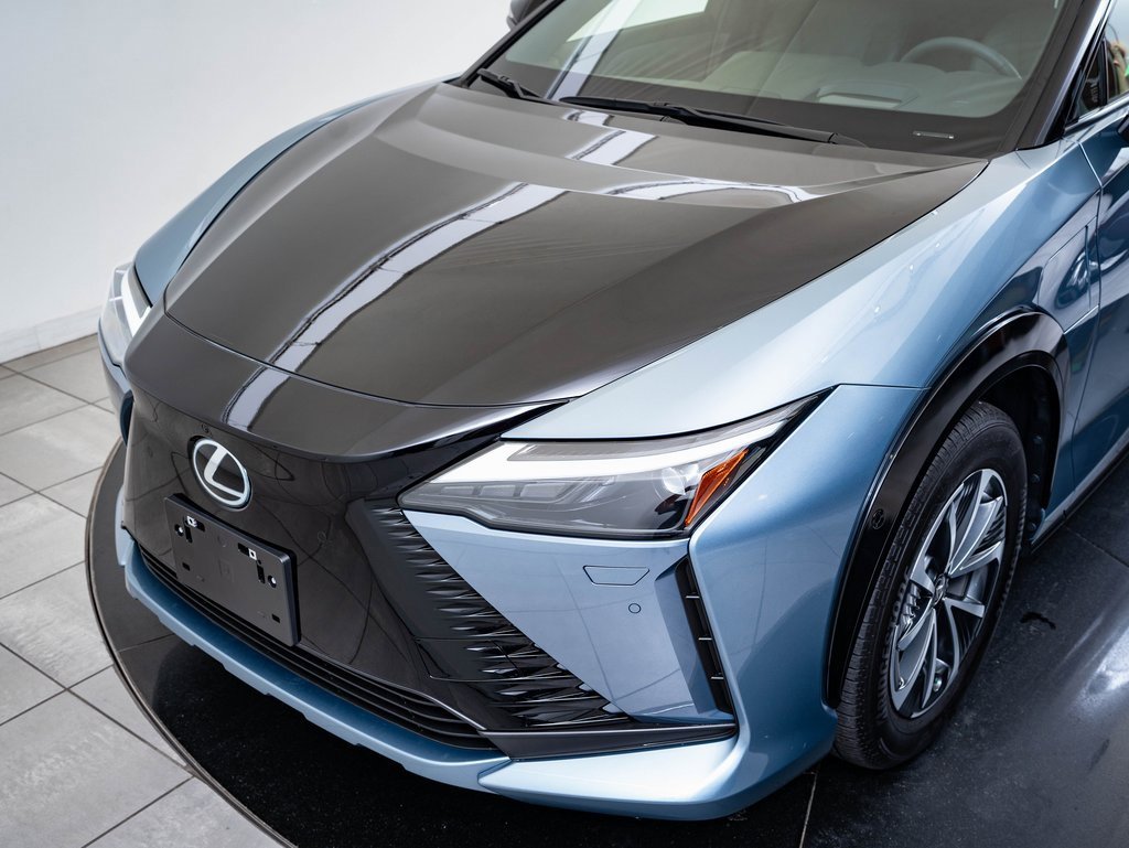 2023 Lexus RZ 450e Premium photo 16