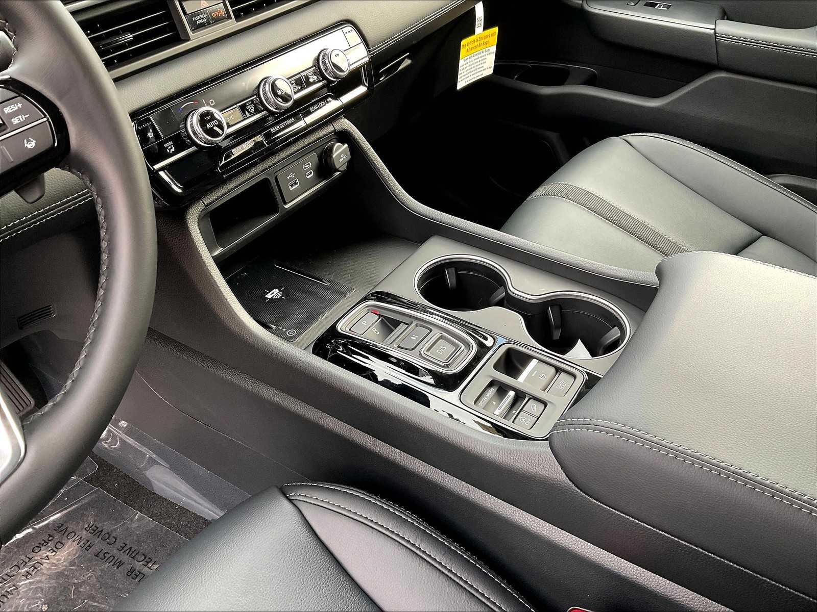 2025 Honda Pilot Touring photo 10