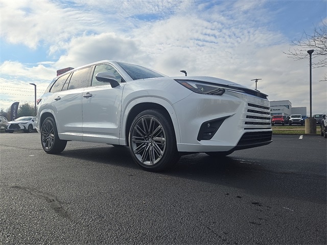2026 Lexus TX Luxury's photo
