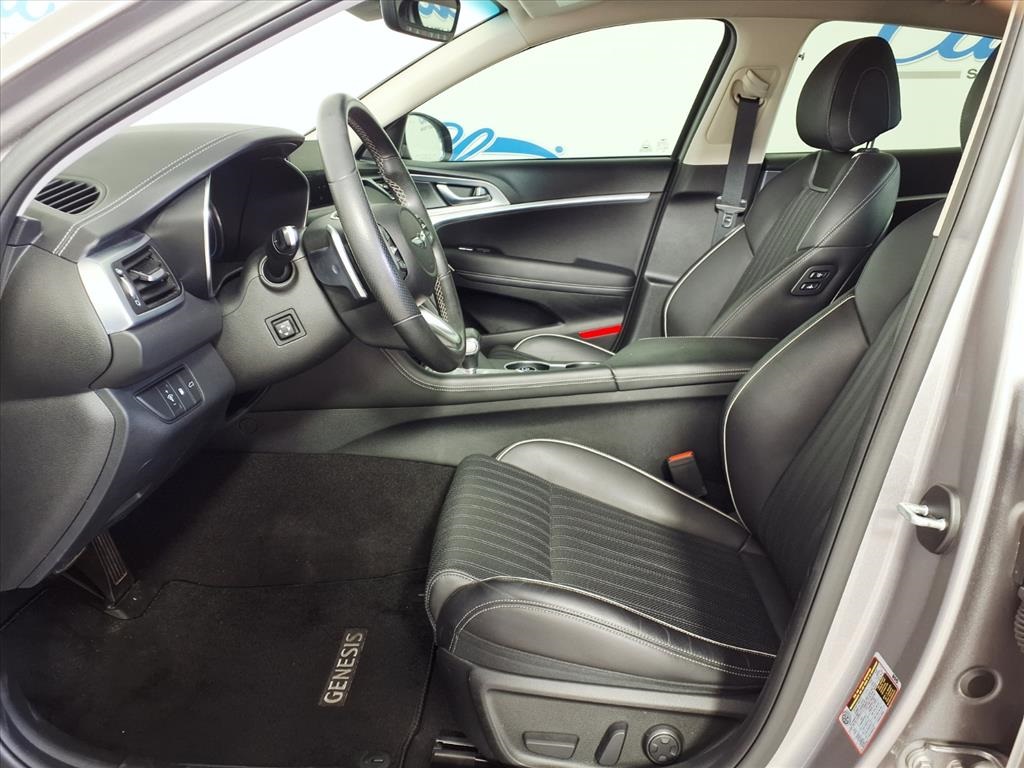 2023 Genesis G70 3.3T photo 7