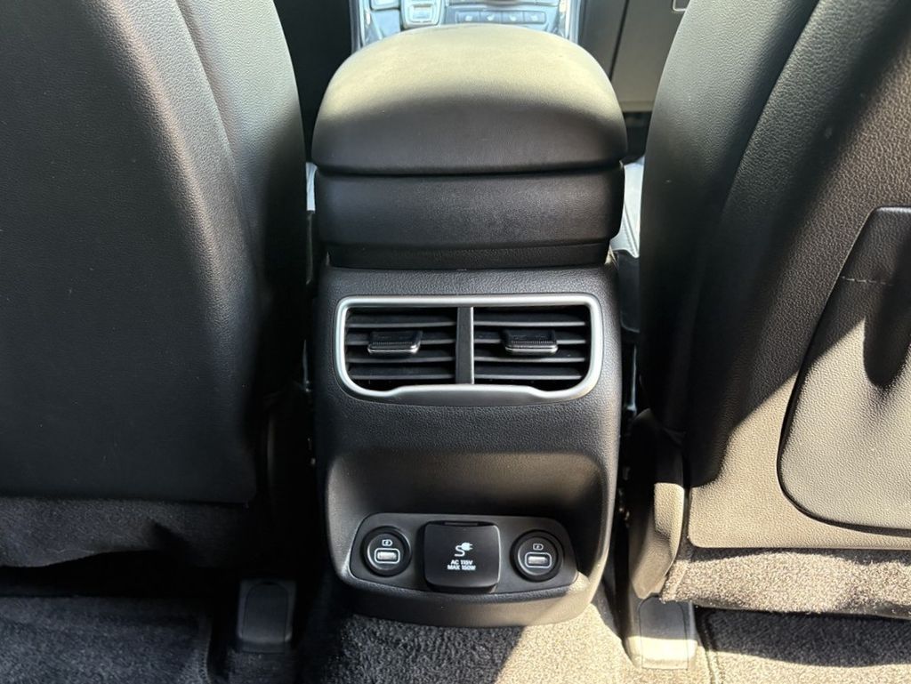 2022 Hyundai Santa Fe Limited photo 23
