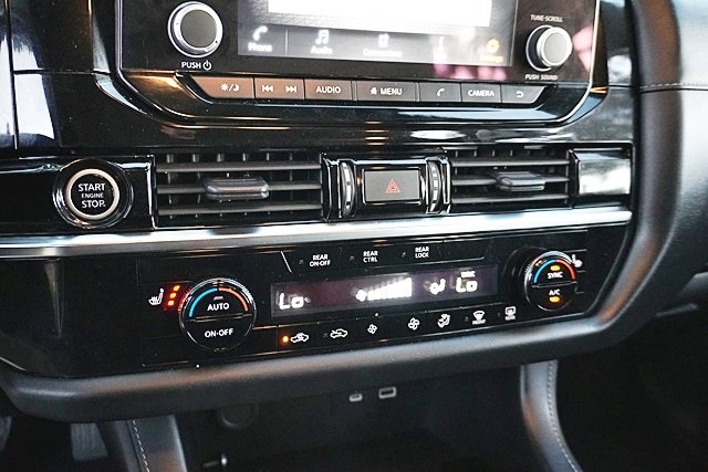 Used 2023 White Nissan SV image 25