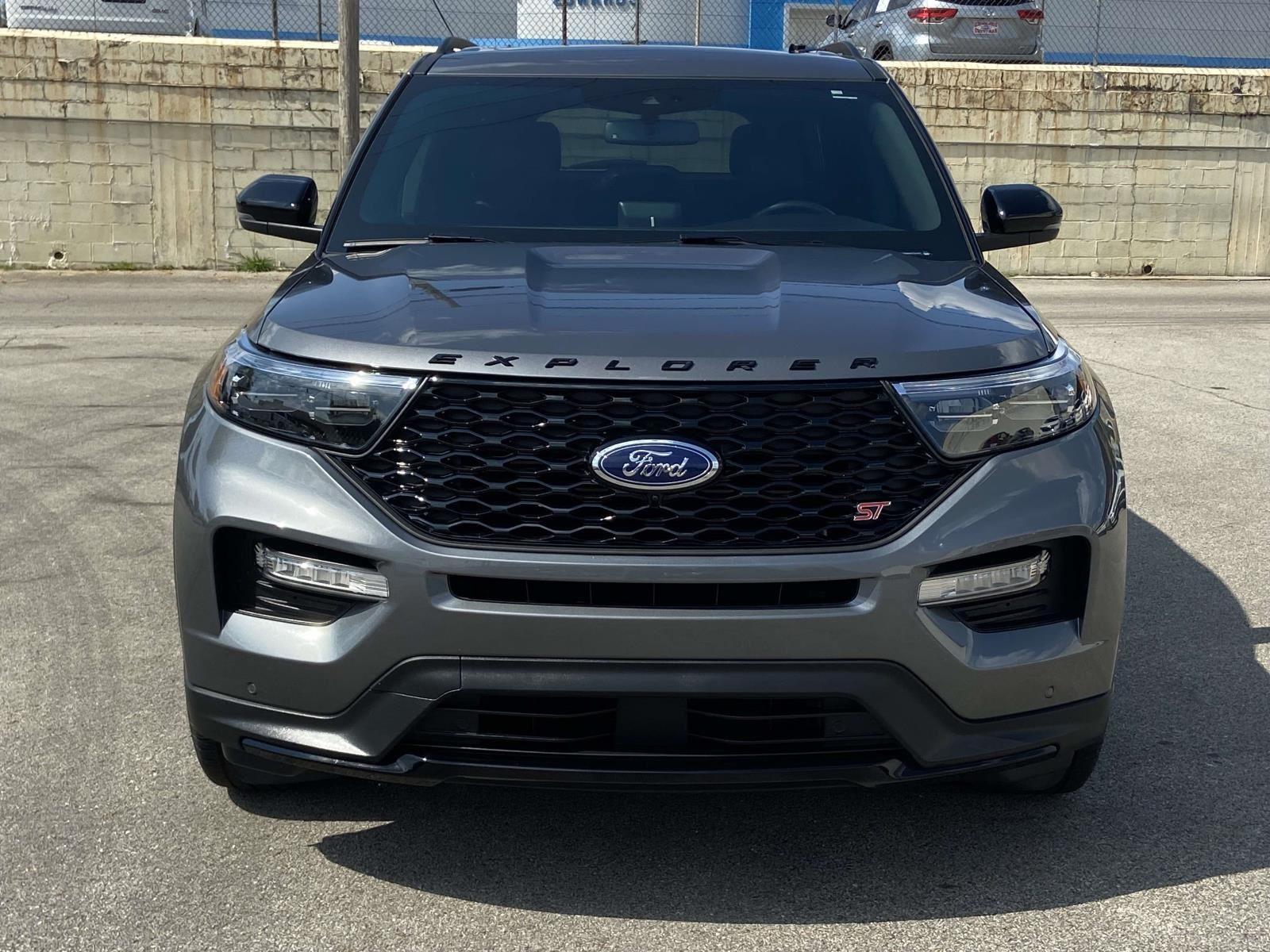 2023 Ford Explorer ST photo 16