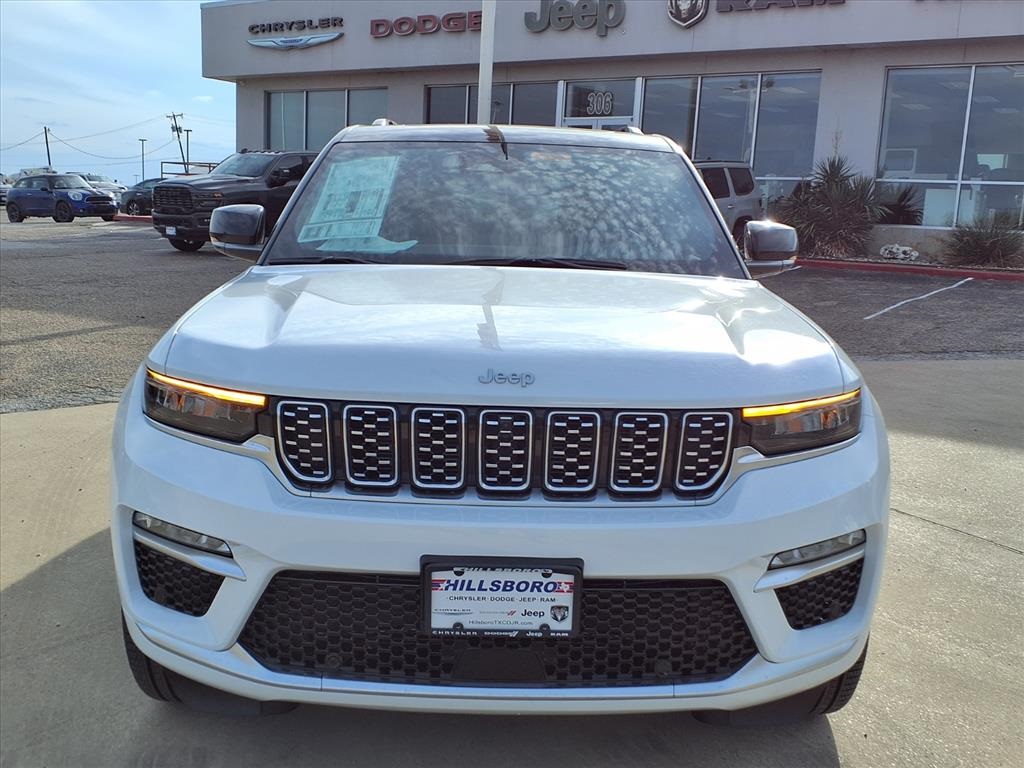2025 Jeep Grand Cherokee Summit photo 2