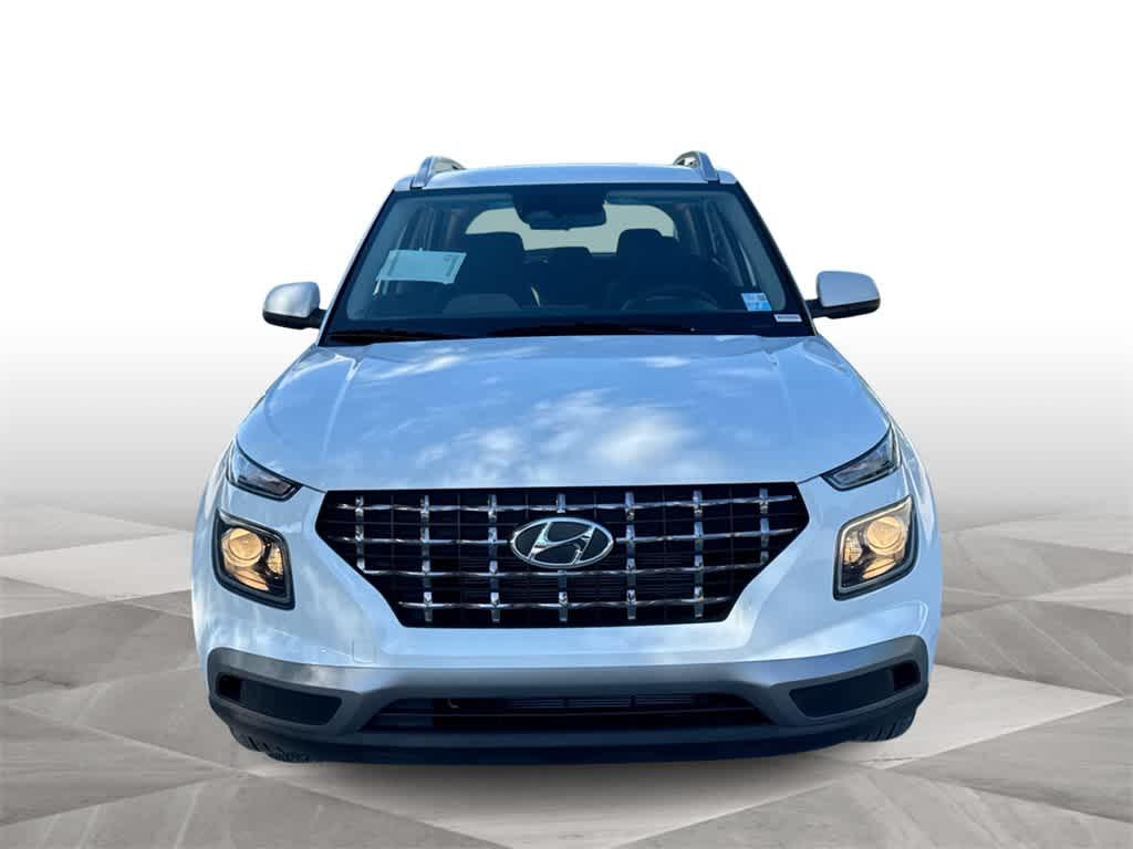2025 Hyundai Venue SEL photo 3
