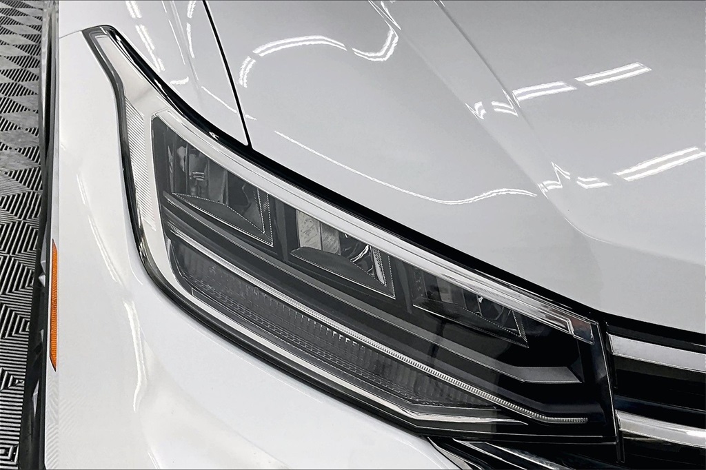 2024 Volkswagen Tiguan SE Wolfsburg Edition photo 26