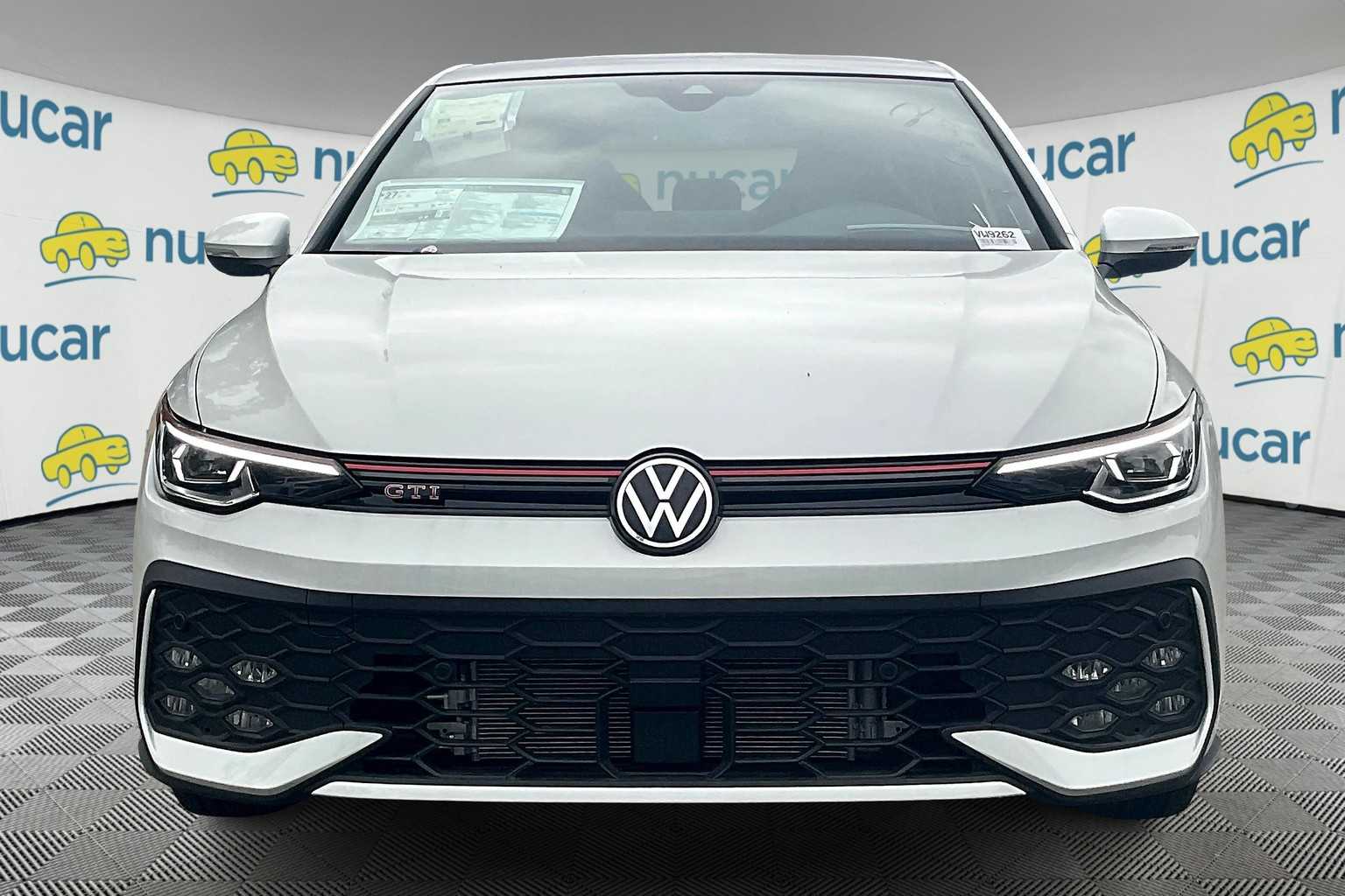2025 Volkswagen Golf GTI SE photo 2