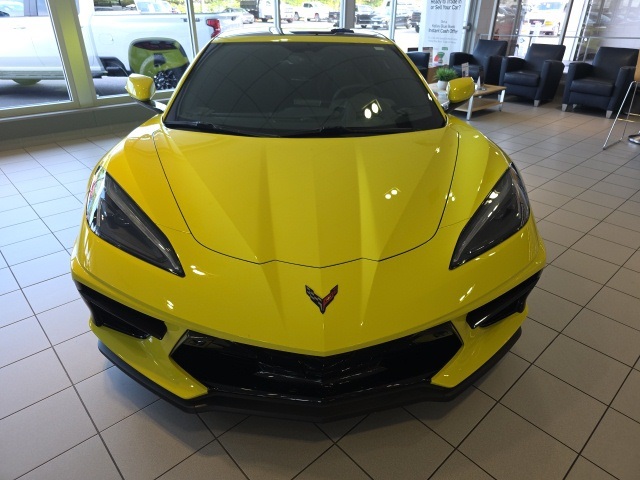 2020 Chevrolet Corvette Stingray 2LT photo 2