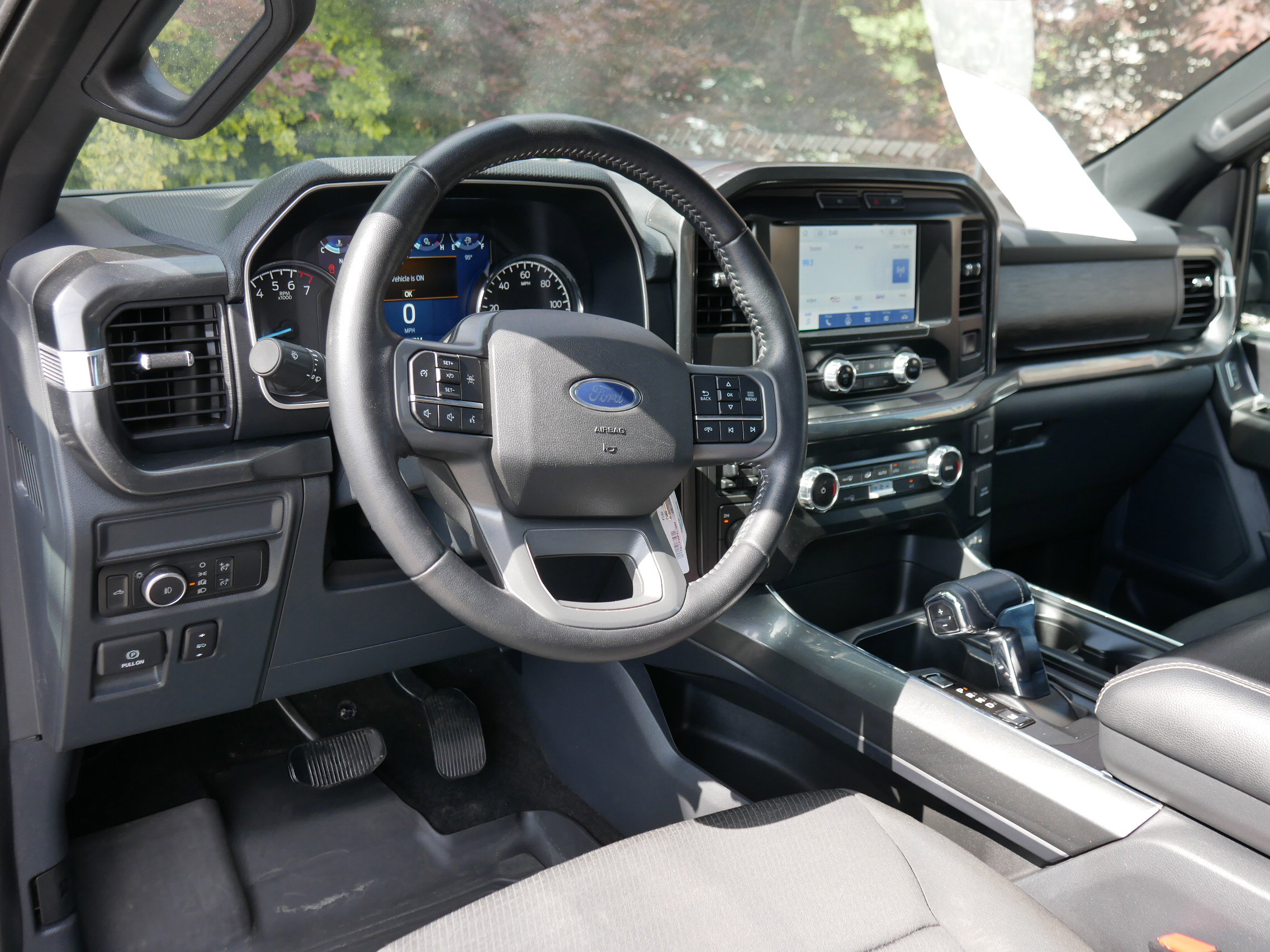 2022 Ford F-150 XLT photo 3