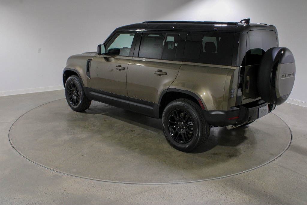 2026 Land Rover Defender 110 S photo 3