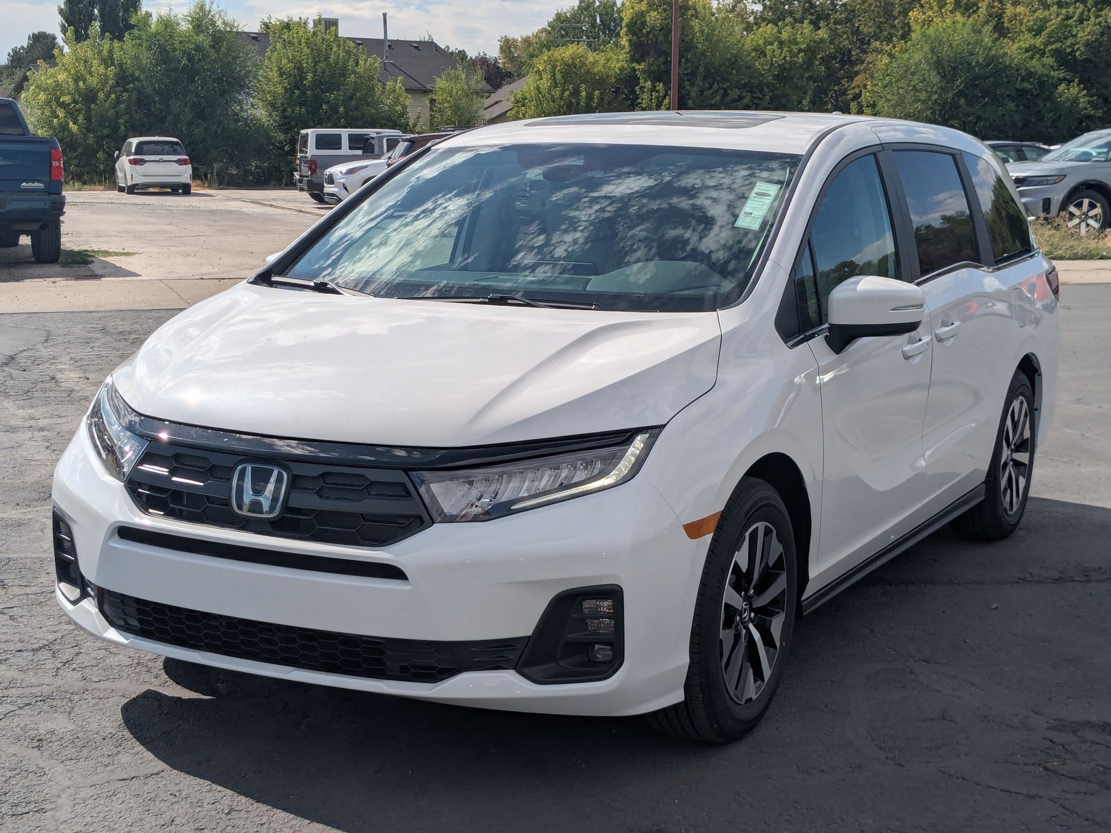 2026 Honda Odyssey EX-L photo 7