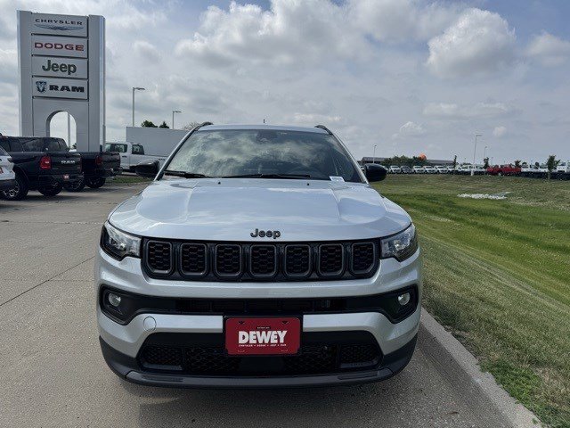 2025 Jeep Compass Latitude photo 2