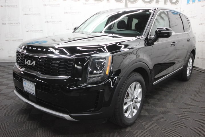 2022 Kia Telluride LX's photo