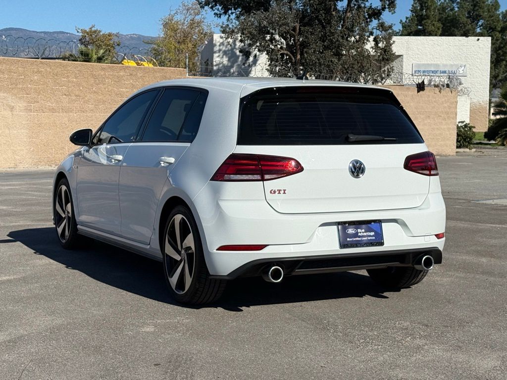 2019 Volkswagen Golf GTI SE photo 4