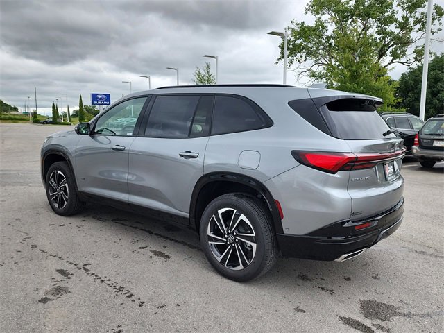 2026 Buick Enclave Sport Touring photo 4