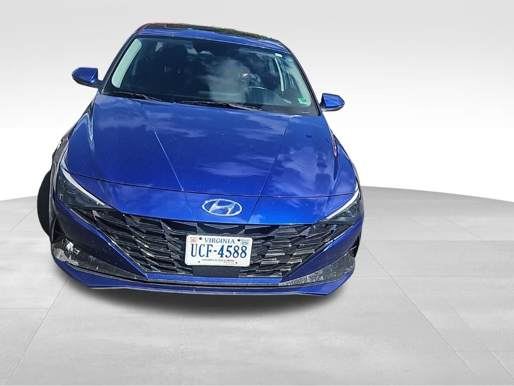 2021 Hyundai Elantra SEL photo 5