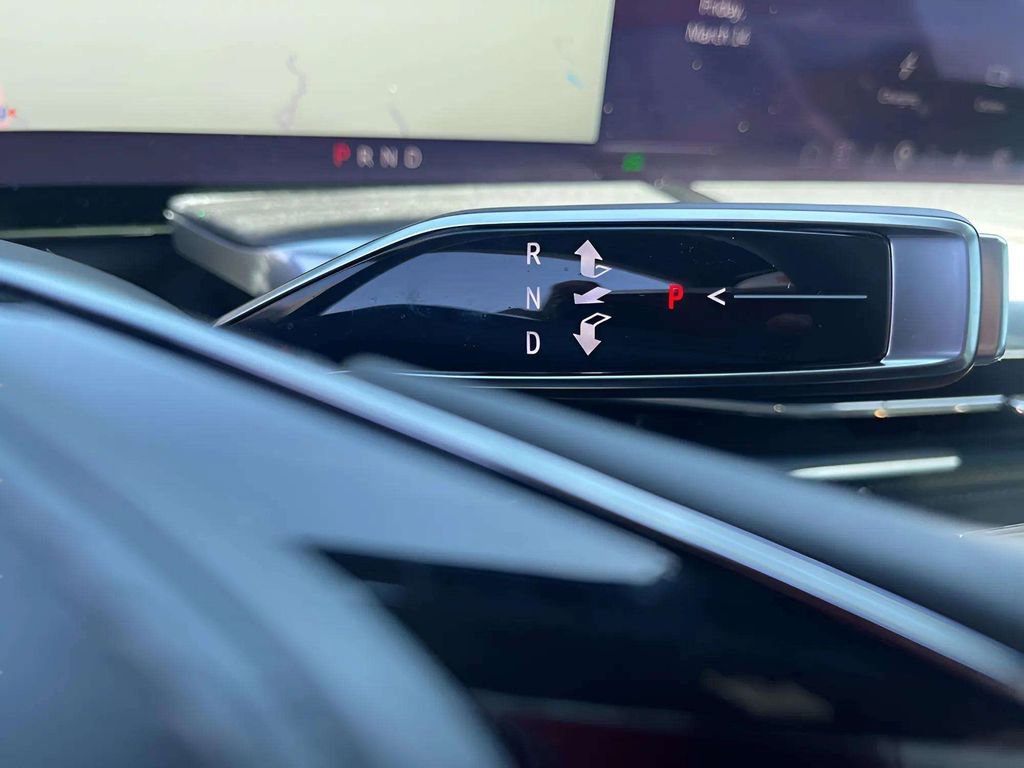 2025 Cadillac Escalade IQ Sport photo 29