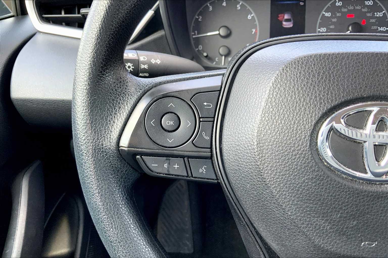 2024 Toyota Corolla LE photo 22