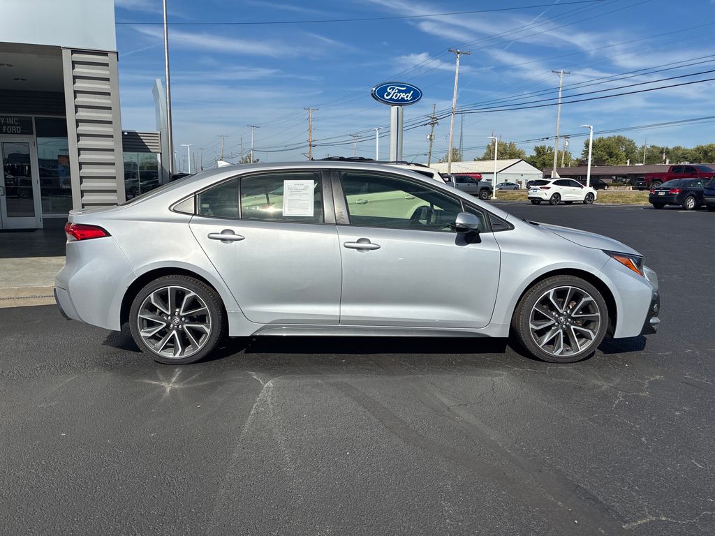 2022 Toyota Corolla SE photo 8