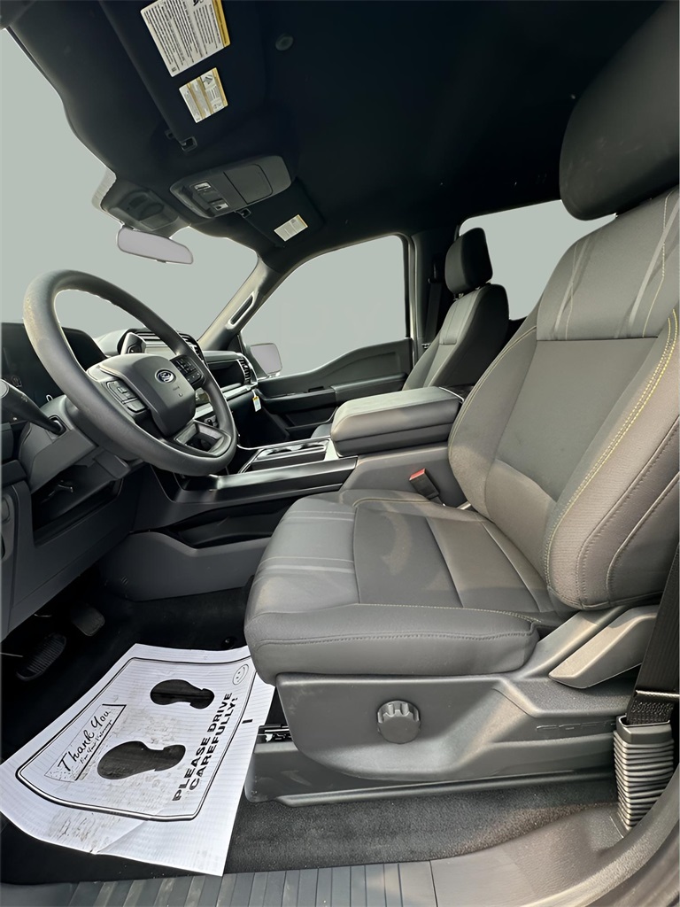 2025 Ford F-150 STX photo 6