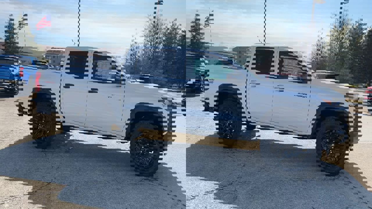 New 2025 Chevrolet Colorado Trail Boss Crew Cab in Lebanon #250289
