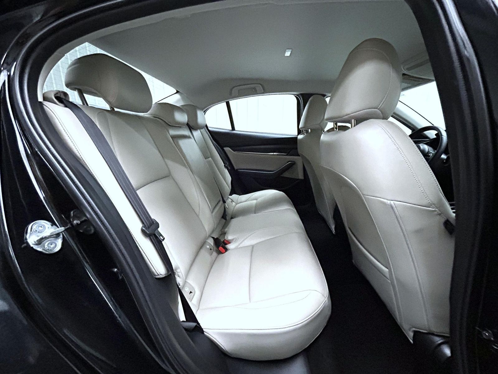 2019 Mazda Mazda3 Select photo 17