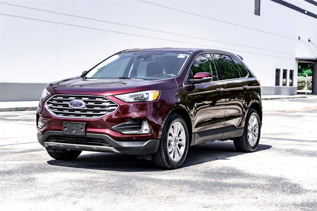 2024 Ford Edge Titanium photo 8
