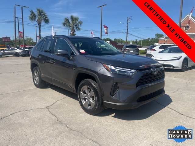 2024 Toyota RAV4 Hybrid XLE photo 3