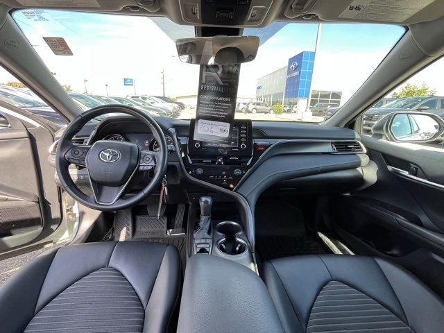 2023 Toyota Camry SE photo 17