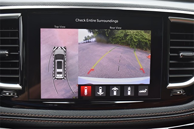 2025 Chrysler Pacifica Pinnacle photo 24