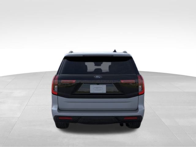 2025 Ford Expedition photo 3