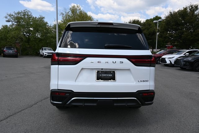 2024 Lexus LX 600 F SPORT photo 3