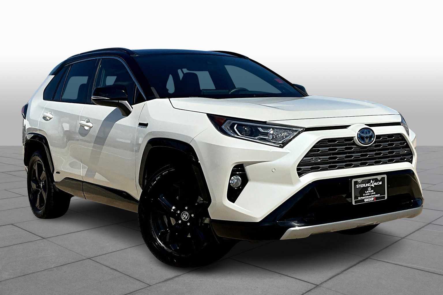 2021 Toyota RAV4 Hybrid XSE photo 2