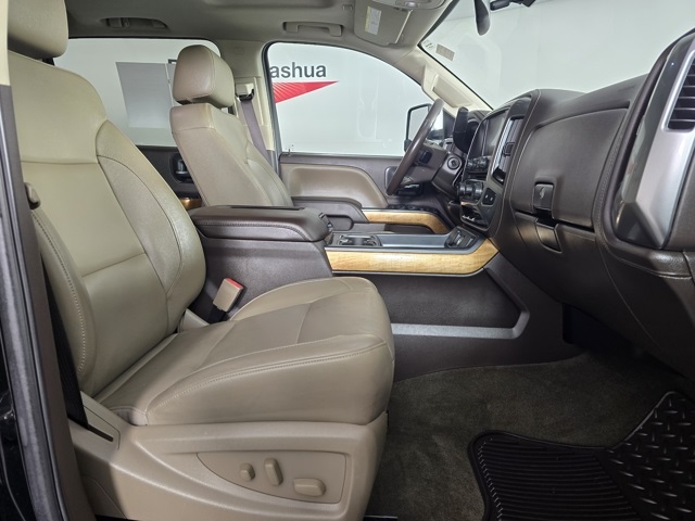 2017 Chevrolet Silverado 2500HD LTZ photo 3