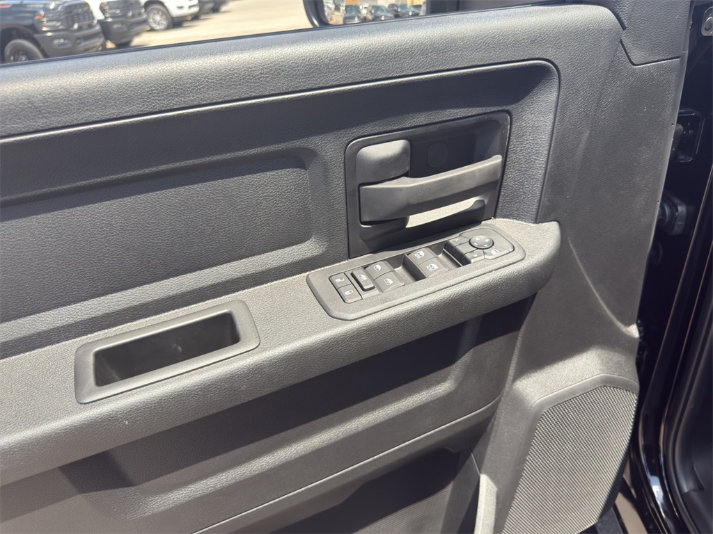 2025 Ram 2500 Tradesman photo 12