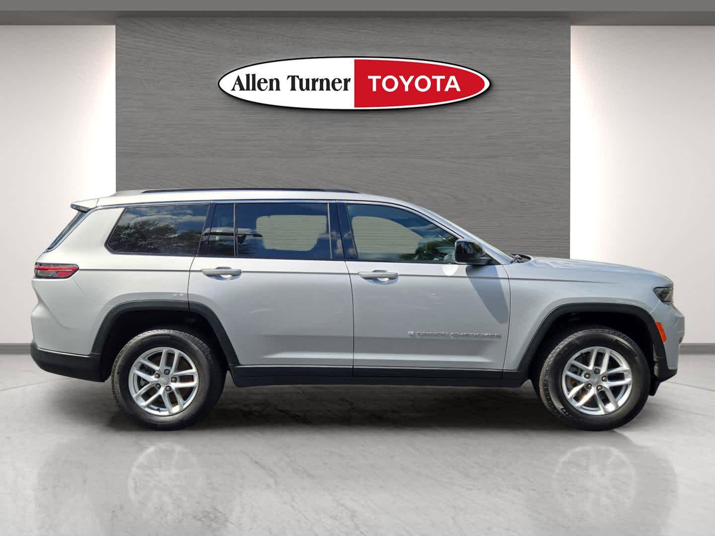 2024 Jeep Grand Cherokee Laredo X photo 6