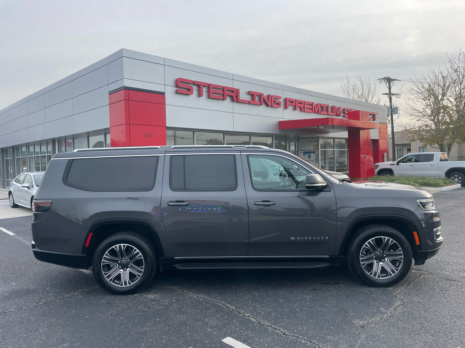 2024 Jeep Wagoneer L Series II's photo