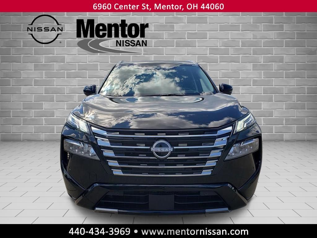 2026 Nissan Rogue Platinum photo 2