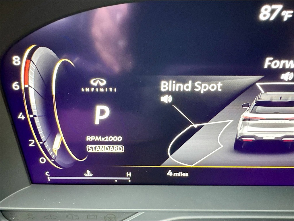 2026 Infiniti QX60 Luxe photo 12