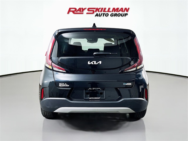2023 Kia Soul EX photo 2