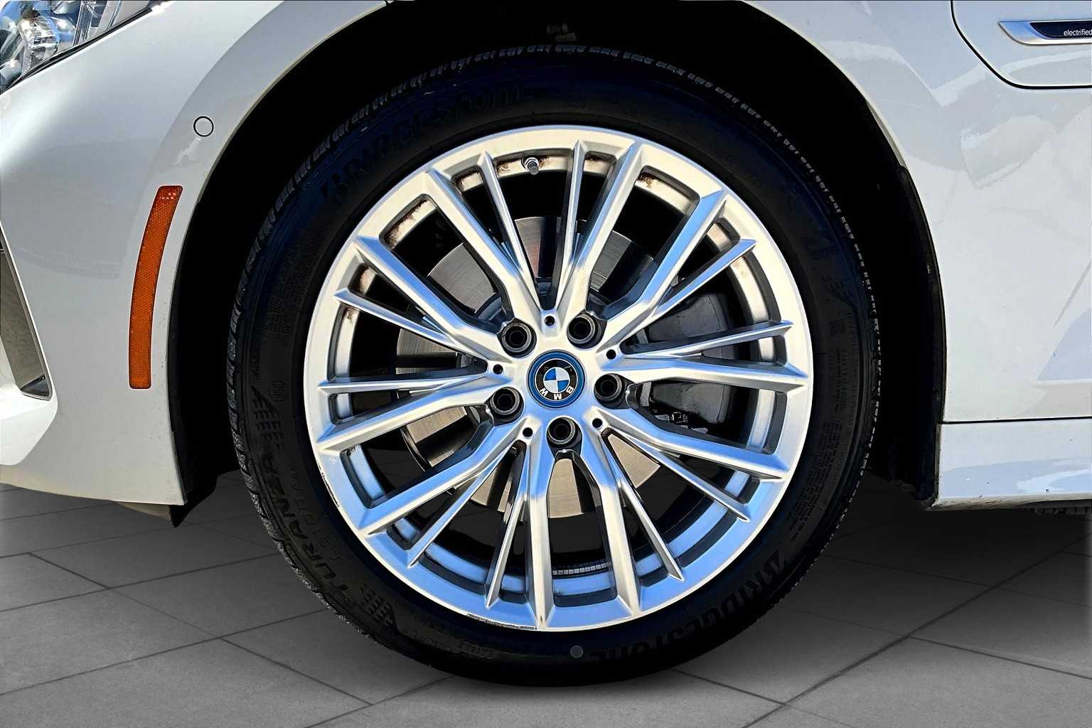 2023 Bmw 330e photo 10